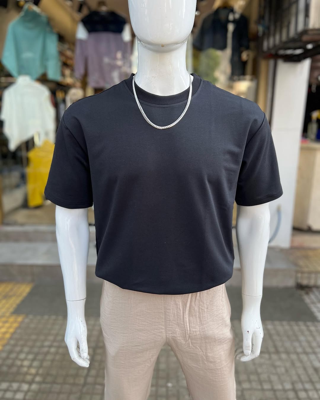 RELAXED FIT TEES