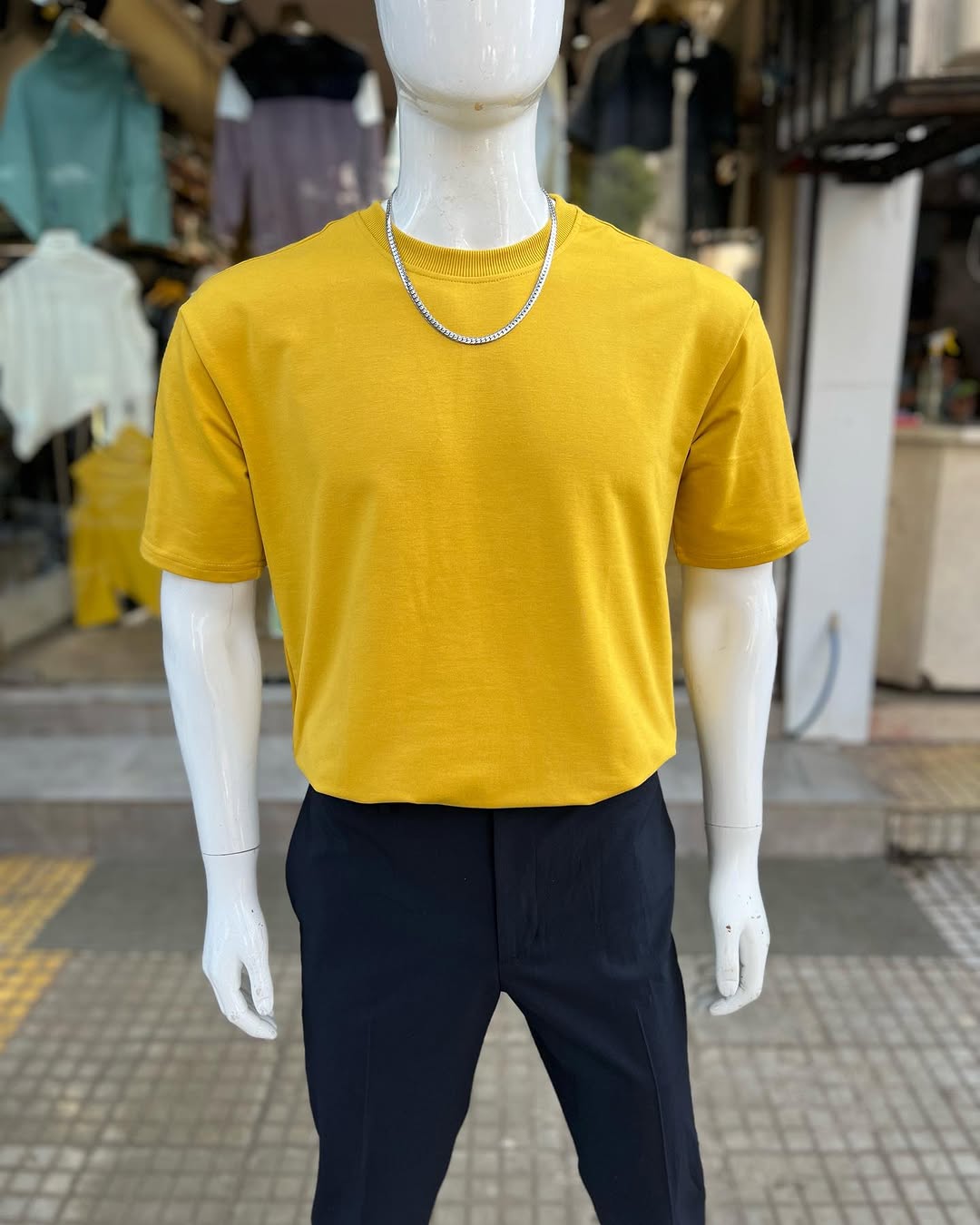 RELAXED FIT TEES