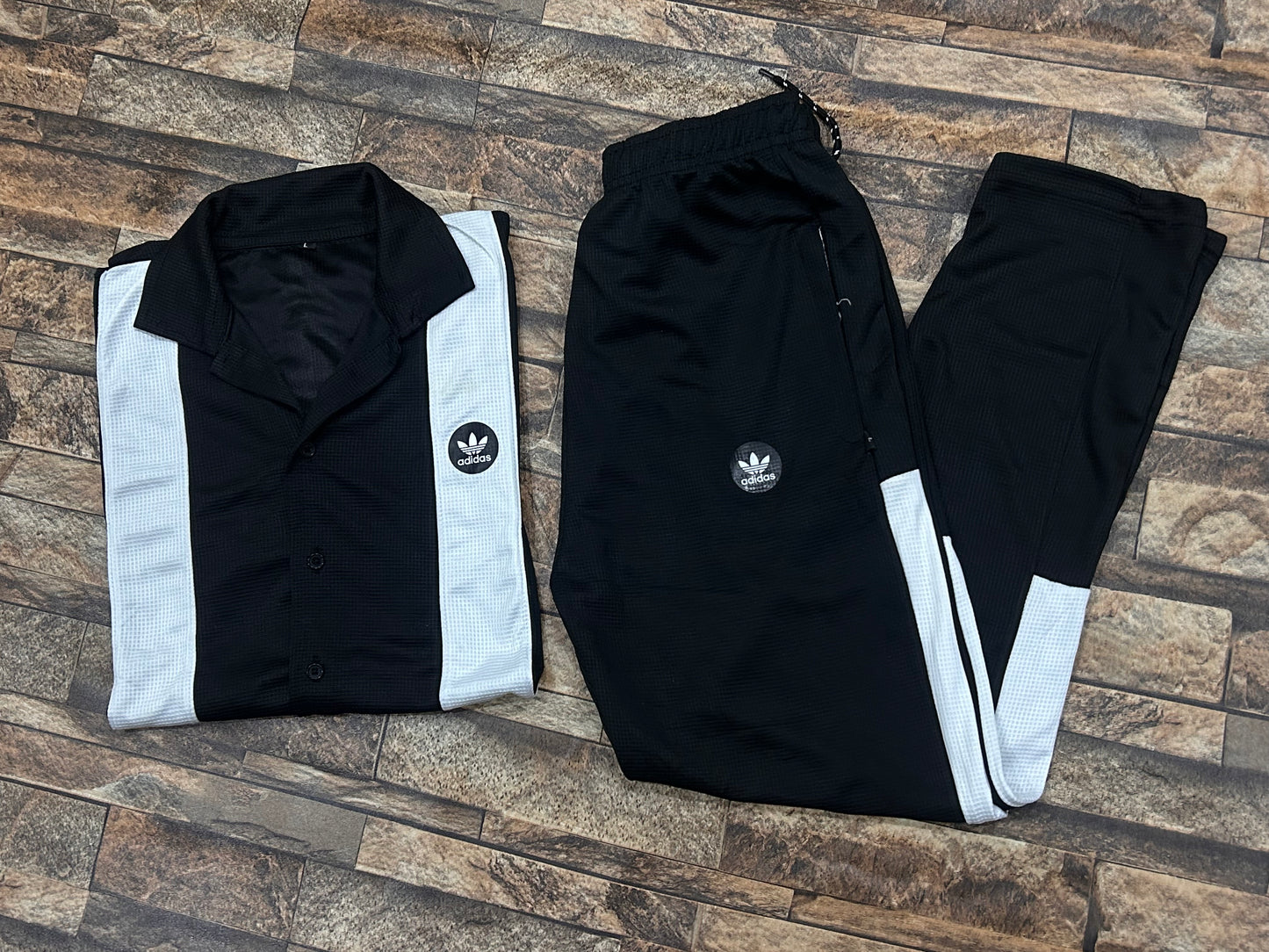 SIGNATURE WHITE BLACK CONTRAST SAFARI SUIT