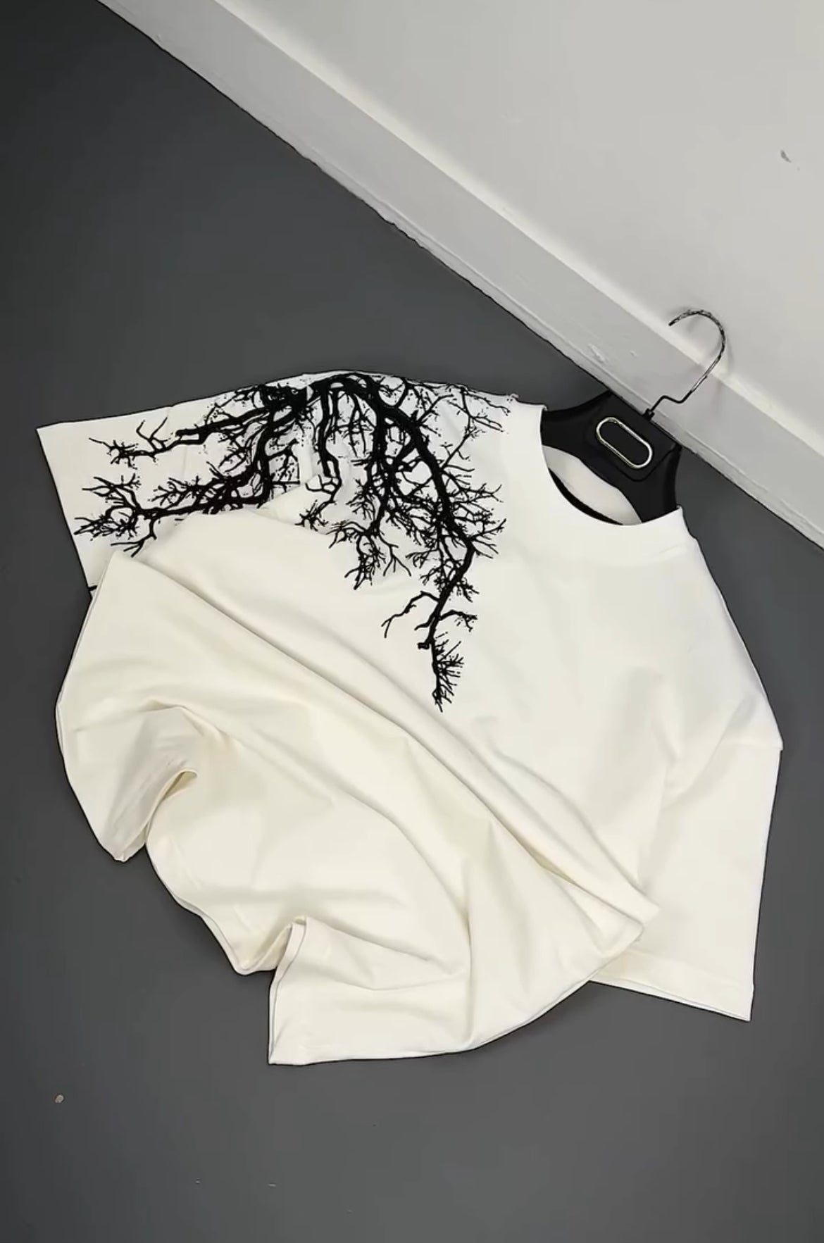 NATURE INSPIRED MINIMAL TEES