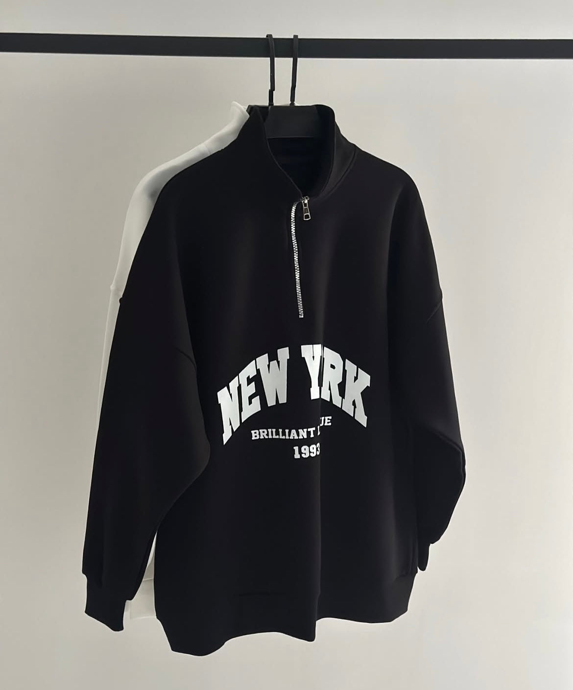 HALF ZIP SWEATSHIRT